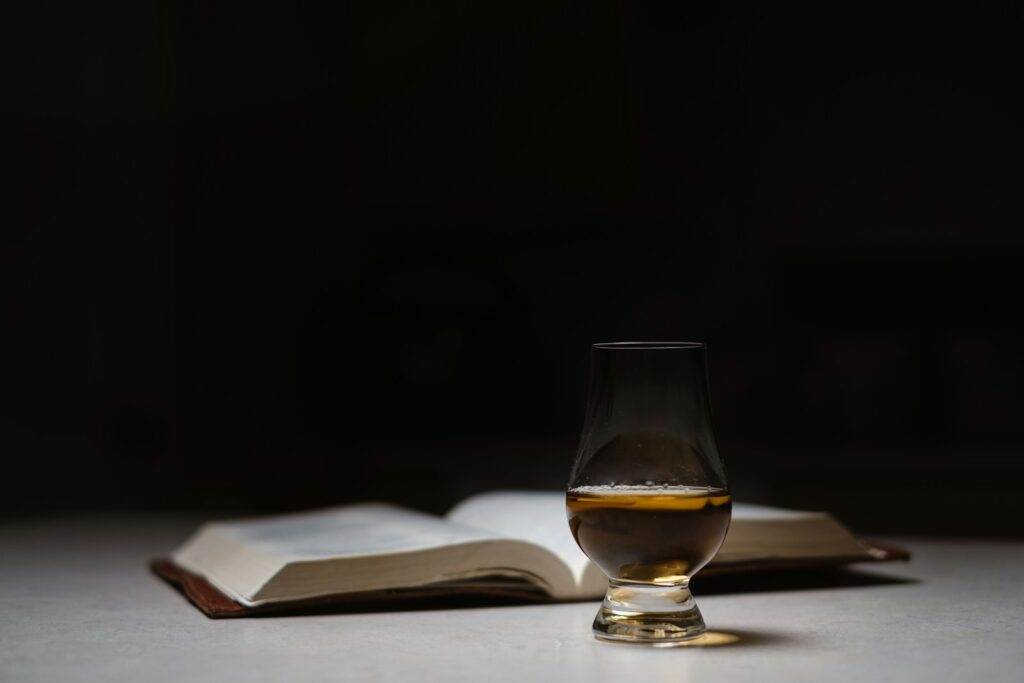 Sklenice kanadské whisky